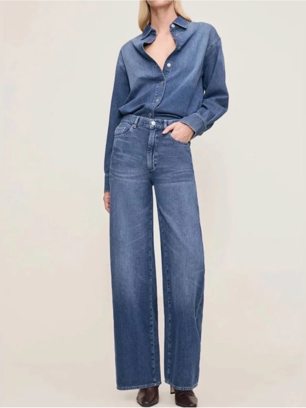 DL1961 High-Rise Hepburn Wide-Leg Jeans in Medium Blue